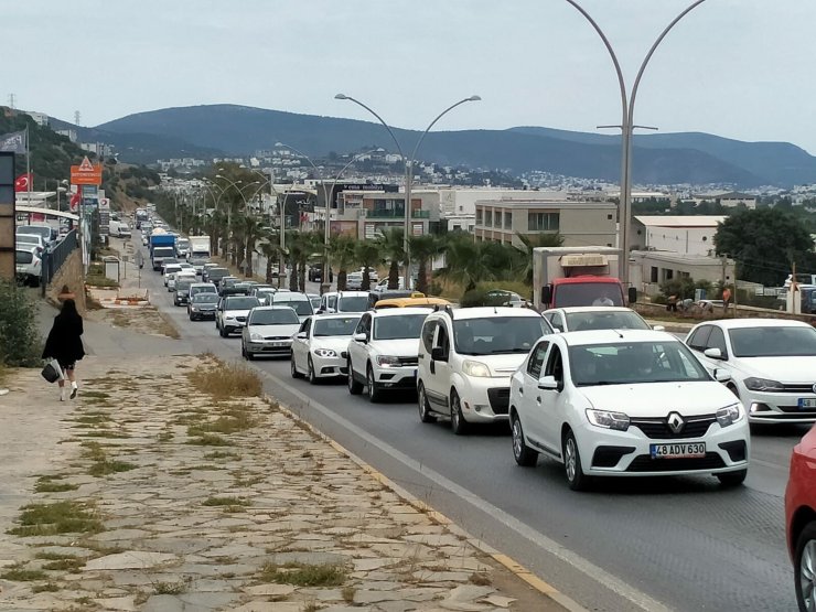 'tam Kapanma' Öncesi Bodrum'a Akın