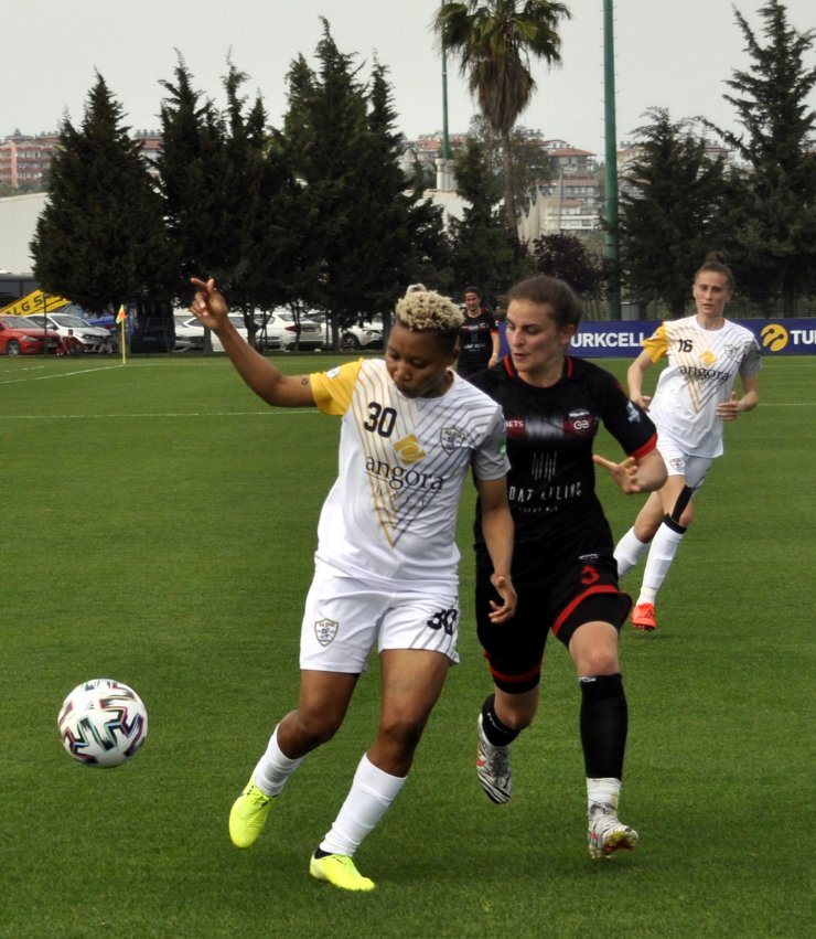 Turkcell Kadın Futbol Ligi’nde İlk Yarı Finalist Alg Spor