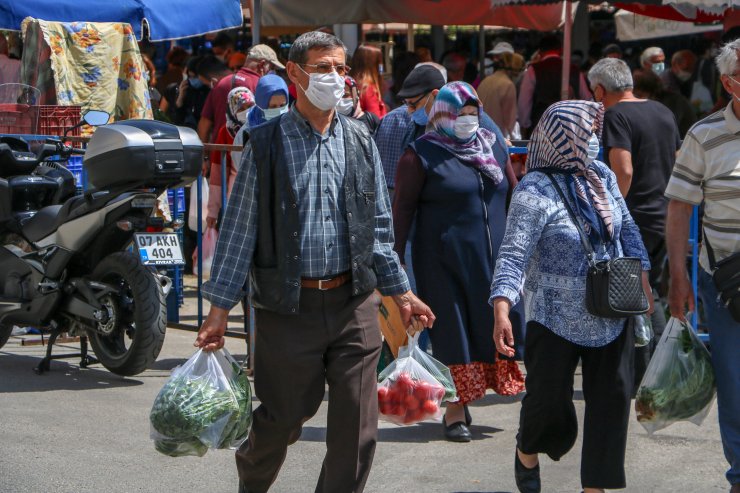 Antalya'da 'tam Kapanma' Öncesi Yoğunluk