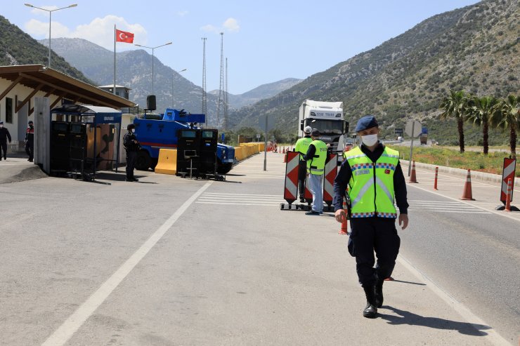 Antalya'da Kontrol Noktaları Sakin