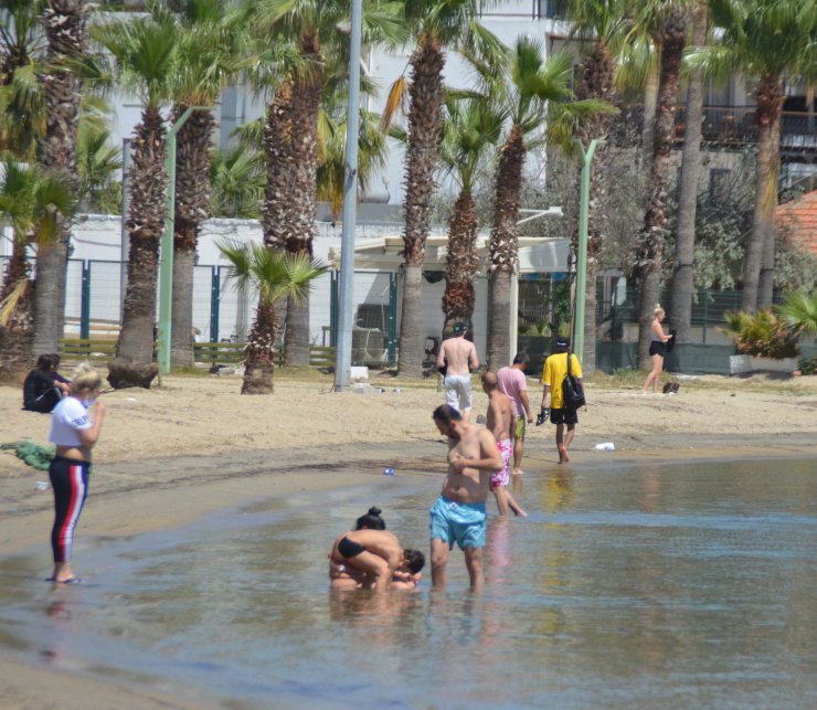 Bodrum'da Sahiller Turistlere Kaldı