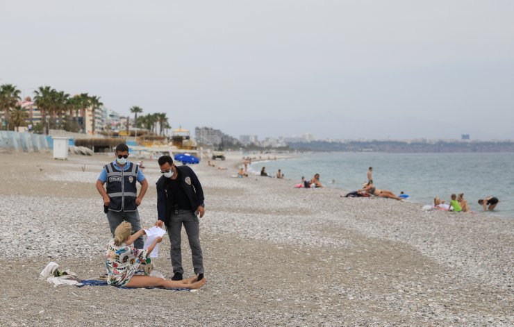 Konyaaltı Sahili, Turistlere Kaldı (2)