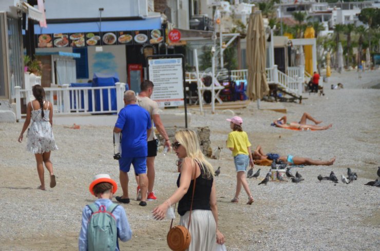 Bodrum Plajları 'tam Kapanmada' Turistlere Kaldı