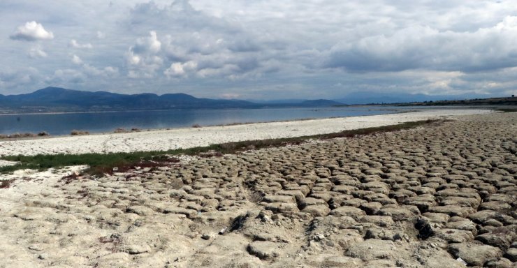 Burdur Gölü'nün Kuruyan Alanlarından, Yılda 2 Bin Ton Zararlı Toz Etrafa Saçılıyor