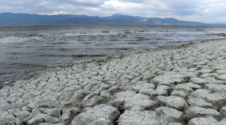 Burdur Gölü'nün Kuruyan Alanlarından, Yılda 2 Bin Ton Zararlı Toz Etrafa Saçılıyor