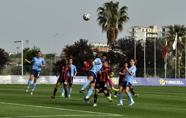 Turkcell Kadın Futbol Ligi’nde İlk Finalist Fatih Vatanspor