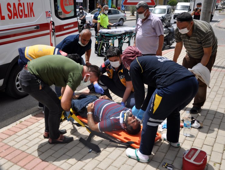 Arı Soktu; Motosikletle Hastaneye Giderken Kaldırıma Çarptı