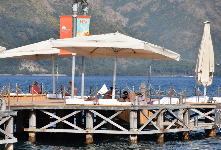 Marmaris'e Turistler Deniz Ve Sessizliğin Keyfini Çıkardı