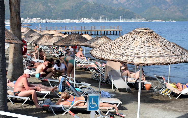 Marmaris'e Turistler Deniz Ve Sessizliğin Keyfini Çıkardı