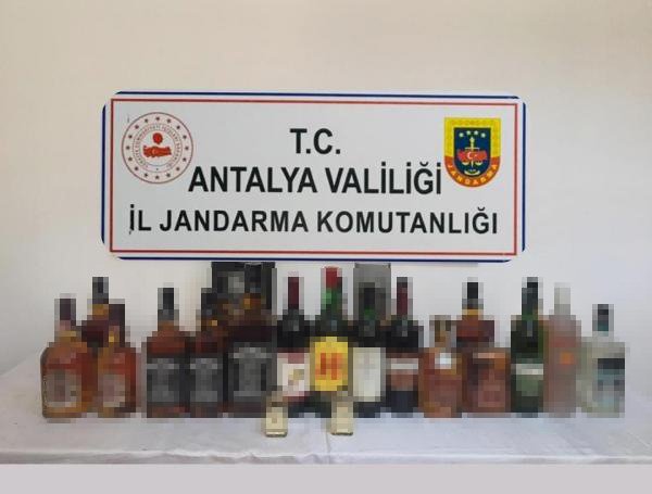 Antalya'da Silah Ve Mühimmat Kaçakçılığına 8 Gözaltı