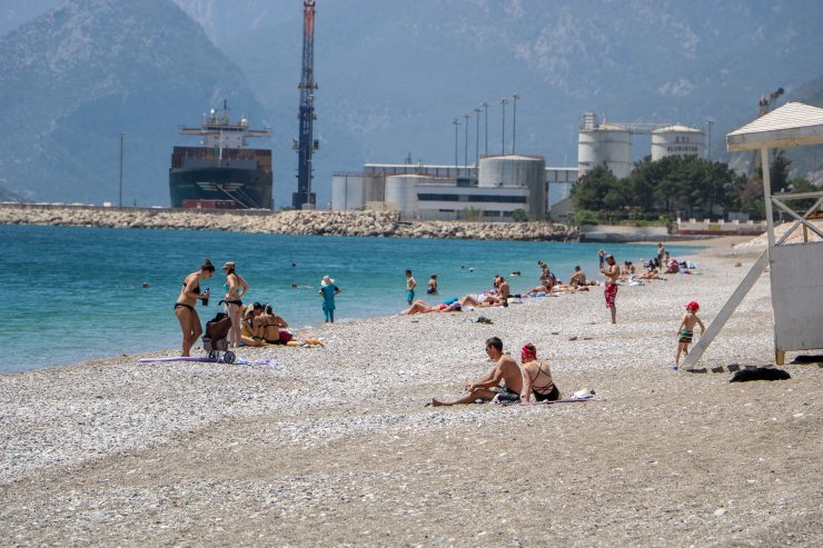 Kısıtlamada Turistlerin Deniz Keyfi