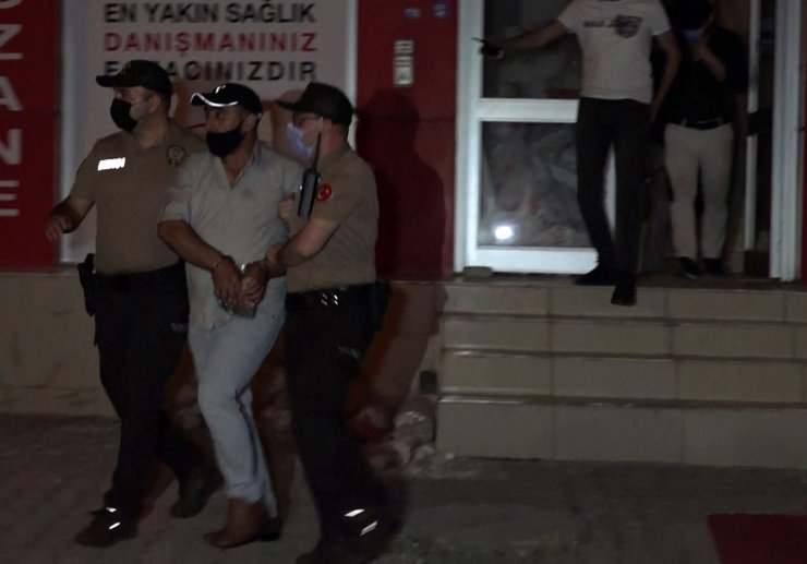 Antalya'da Kumar Baskınında 22 Kişiye 74 Bin 644 Tl Ceza