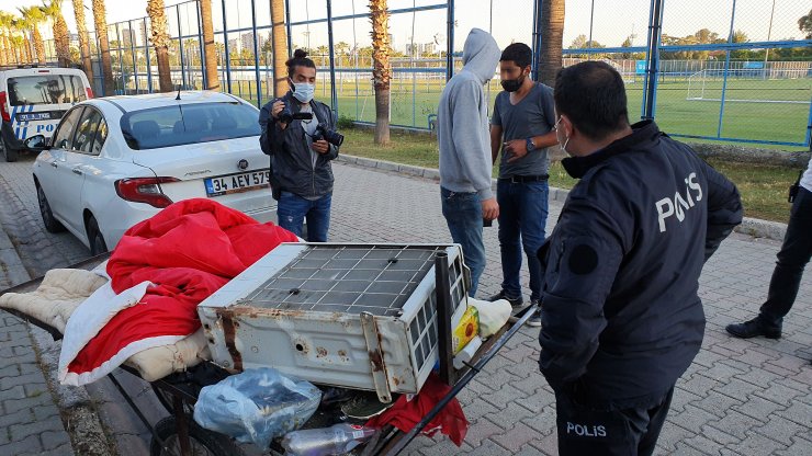 Caminin Klima Ünitesini Çalan Şüpheliler, Müezzinlerin Dikkati Sayesinde Yakalandı