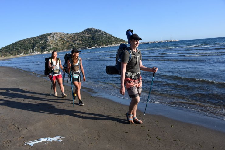 Antalya'da Tanışıp, Likya Yolu'nda Yürüyüşe Çıktılar