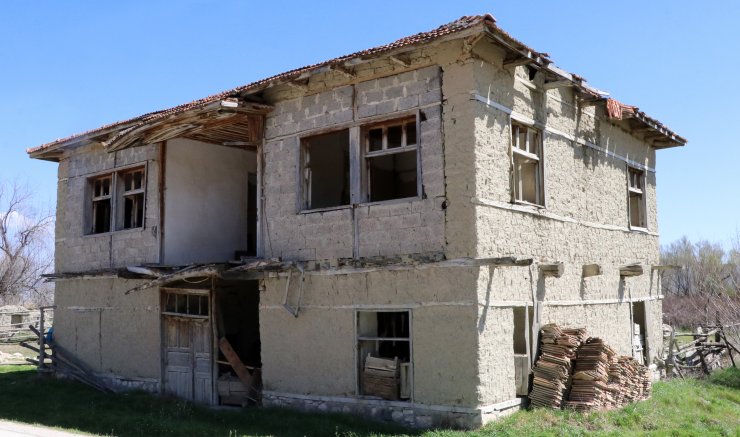 Burdur Depreminin Acısı 50 Yıldır Taze