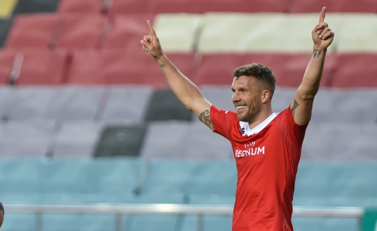 Antalyaspor, Podolski İle Yolları Ayırıyor