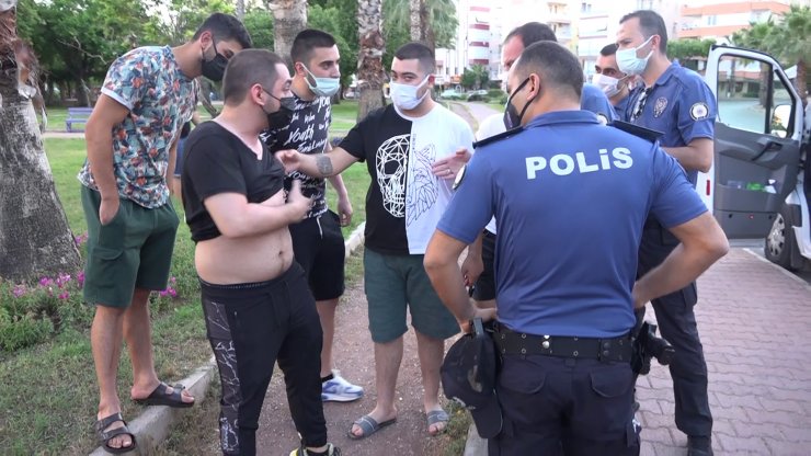 Antalya’da İki Grup Arasında Kavga: 2 Yaralı