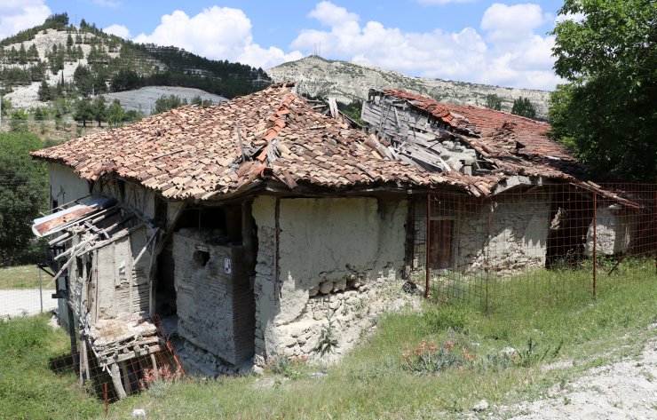 Burdur'un Türkülere Konu Olan Asırlık Değirmenlerinden Bir Tane Kaldı