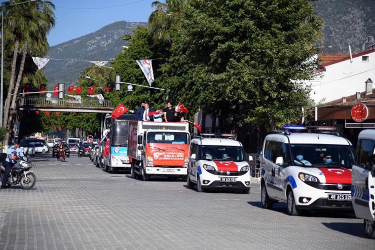 Fethiye'de Başkandan 'türk Bayrağı Dağıtma' Açıklaması