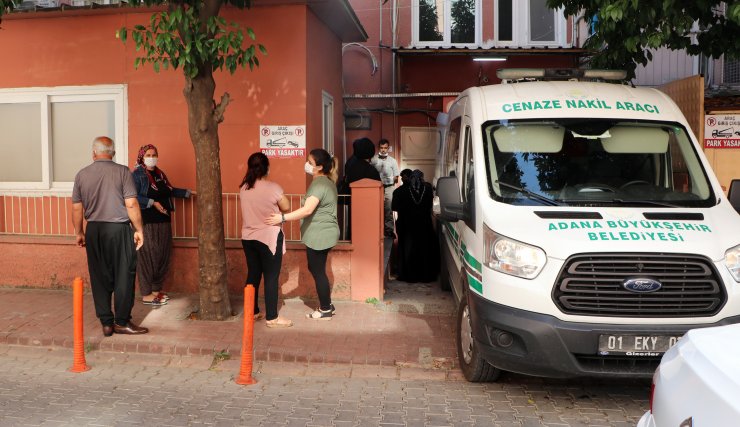 100 Metre Arayla Cesetleri Bulunan İki Kadının Cenazeleri Yakınlarına Teslim Edildi