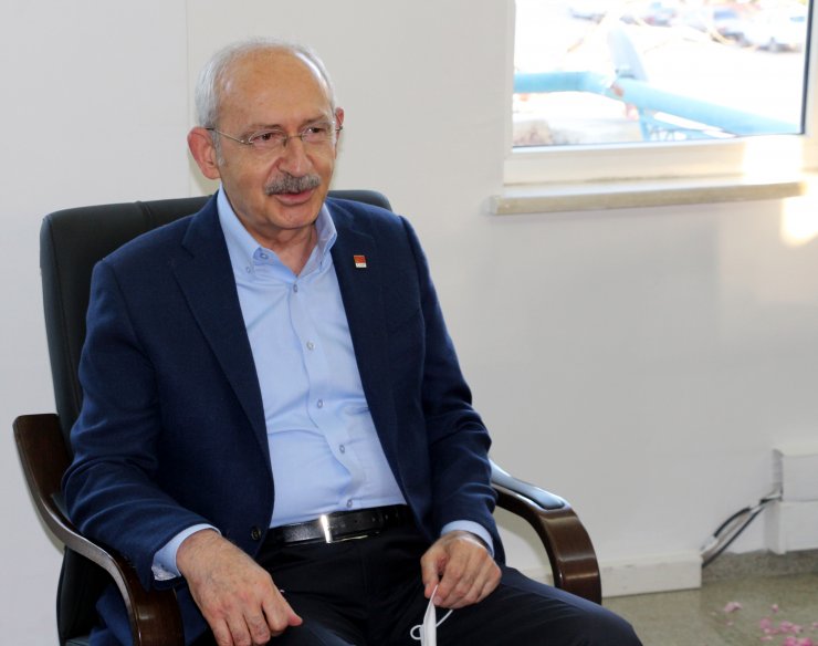 Kılıçdaroğlu, Gün Doğumunda İşçilerle Gül Topladı (2)